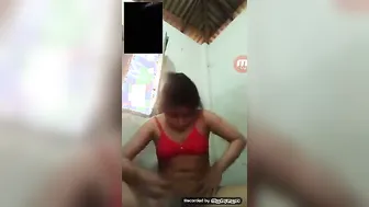 Married Bhabhi Shaving Her Smooth Pussy In Leaked Homemade Mms
