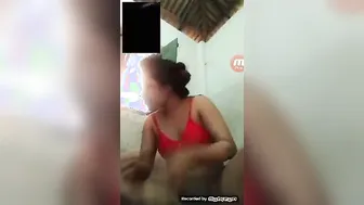 Married Bhabhi Shaving Her Smooth Pussy In Leaked Homemade Mms