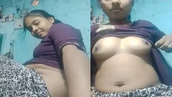 Village GF Showing Her Naked Boobs And Pussy For Me