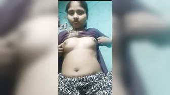 Village GF Showing Her Naked Boobs And Pussy For Me