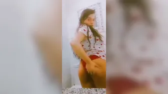 Desi Babe Flashing Her Big Natural Tits Naked In Bedroom Mms
