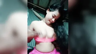 Village Girl Showing Her Naked Boobs In Viral Homemade Video