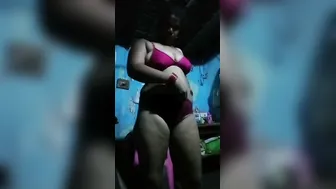 Tamil Aunty Showing Her Ass While Changing Clothes In Room