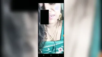 Desi Aunty Showing Her Big Boobs With Her Blouse Pulled Open