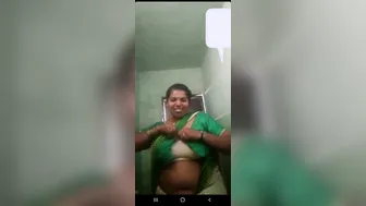 Busty Tamil Aunty Getting Naked During Private Video Call