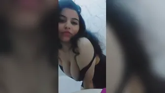 Chubby Bhabhi Flashing Her Massive Tits In Leaked Private Clip