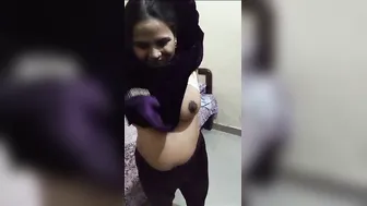 Naughty Bhabhi Sucking Her Lover Dry During Secret Afternoon