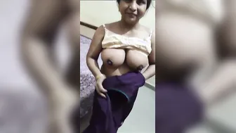 Naughty Bhabhi Sucking Her Lover Dry During Secret Afternoon