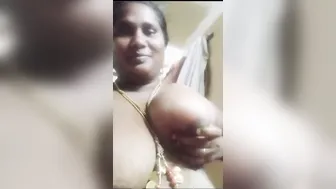 Unsatisfied South Indian Aunty Exposing Massive Boobs On Camera