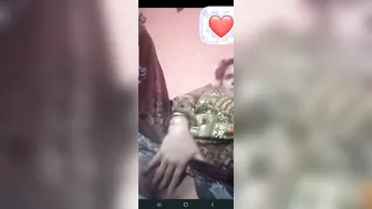 Mature Aunty Fingering Herself While Cheating On Her Husband