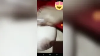 GF Showing Her Naked Body During Late Night Video Call