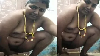Tamil Aunty Getting Horny Fingering Her Pussy Naked On Camera