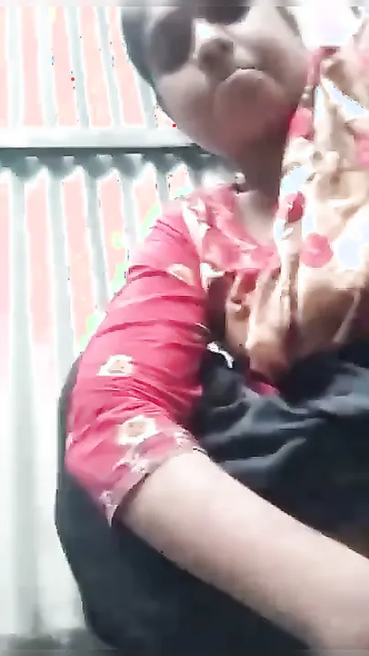 Village Bhabhi Fingering Her Pussy Naked Before Taking Bath