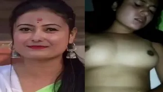 Unwrapping My GF Slowly Peeling Off Her Saree For Sex