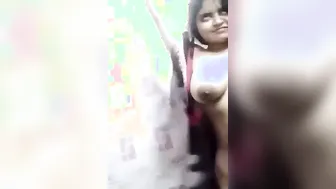 Chubby GF Moaning Loud While Fingering Her Pussy Hard