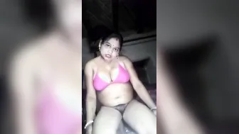 Curvy Village Wife Fingering Herself Deep In Amateur Footage