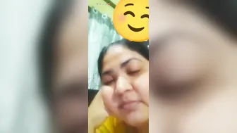 Punjabi Milf Showing Off Her Massive Tits On Video Call Nude