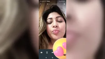 Married Bhabhi Getting Wild On Video Call Showing Huge Boobs
