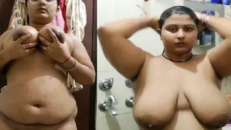 Milk Tanker Bhabhi Taking Steamy Bath Naked Getting All Wet