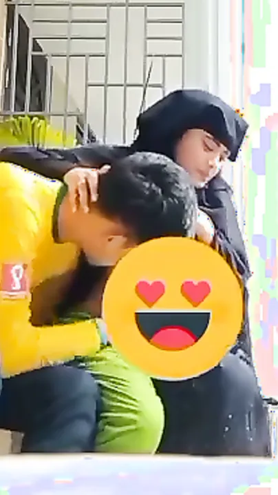 Burka Babe Getting Her Boobs Sucked By Her Boyfriend At Home
