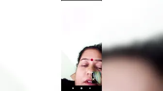 Married Aunty Spreading Her Pussy During Naughty Video Call