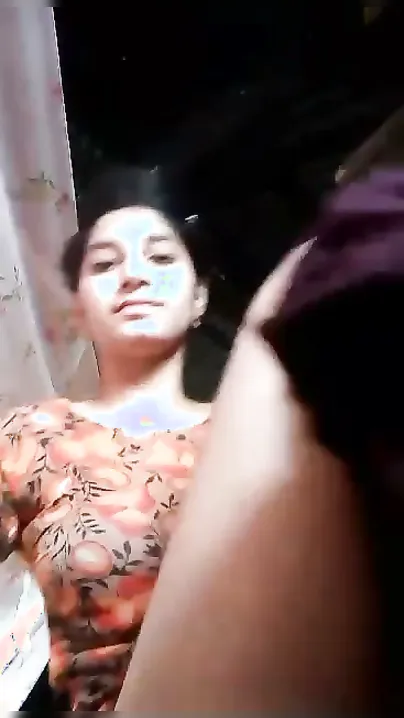 Village Girl Spreading Her Ass Cheeks Masturbating On Camera