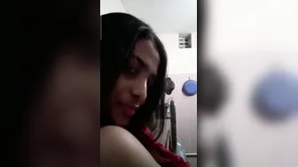 Horny Desi Girl Fondling Her Big Boobs In Private Video