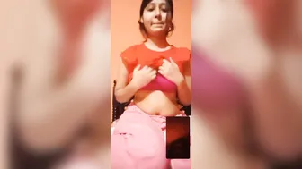 Bengali GF Fingering Her Wet Pussy In Viral Naked Clip