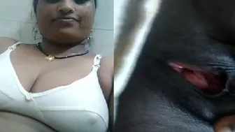 Married Bhabhi Flaunting Her Dark Wet Pussy In Bathroom Video