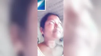 Married Bhabhi Spreading Thick Pussy Lips During Naughty Video Call