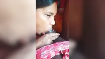 City Wife Sucking And Riding Giving Him Complete Satisfaction