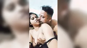 Bhabhi Letting Her BF Squeeze Her Boobs During Sex Hard