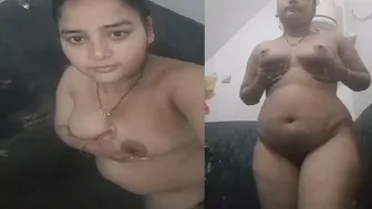 Chubby Married Bhabhi Filming Herself Bathing Nude At Home