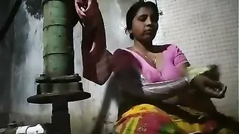 Married Bhabhi Bathing Nude Flaunting Her Huge Natural Tits