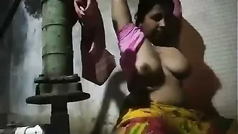 Married Bhabhi Bathing Nude Flaunting Her Huge Natural Tits