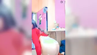 Fair Skinned GF Exposing Her Thick White Ass In Leaked Mms