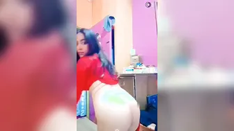 Fair Skinned GF Exposing Her Thick White Ass In Leaked Mms