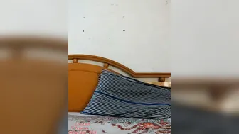 Bhabhi Getting Fully Nude On Live Cam Showing Everything