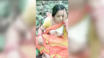Married Bhabhi Sneaking Away With Me For Outdoor Fucking
