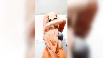 Desi Babe Removing Her Salwar Exposing Massive Boobs Slowly