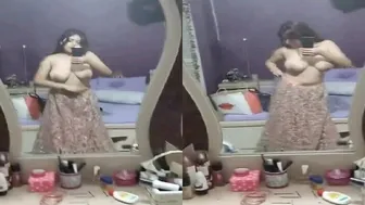 GF Recording Her Huge Tits Topless In Mirror Selfie Vid