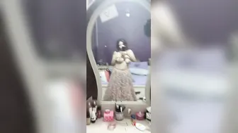 GF Recording Her Huge Tits Topless In Mirror Selfie Vid
