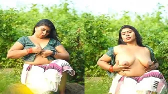 South Indian GF Going Topless Exposing Heavy Boobs