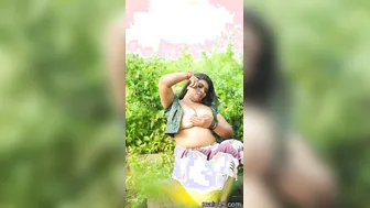 South Indian GF Going Topless Exposing Heavy Boobs