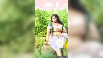 South Indian GF Going Topless Exposing Heavy Boobs