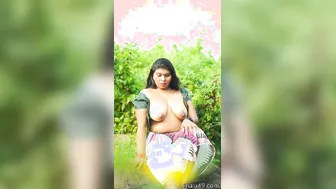 South Indian GF Going Topless Exposing Heavy Boobs