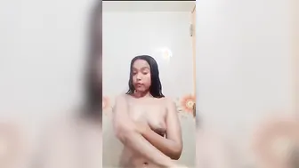 College Babe Filming Herself Bathing Naked In Desi Bathroom