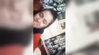 Sexy GF Showing Boobs Giving Oral Sex In Desi Video