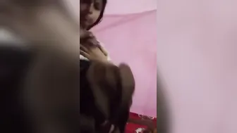 College Teen Showing Off Her Naked Pussy Homemade Amateur