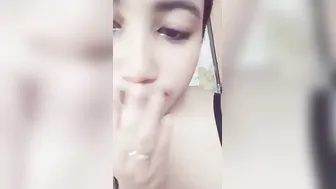 Chubby GF Fingering Her Wet Pussy Naked At Home
